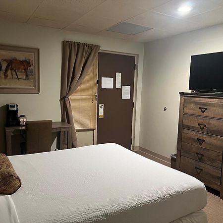 The Stables Inn & Suites Salem Экстерьер фото