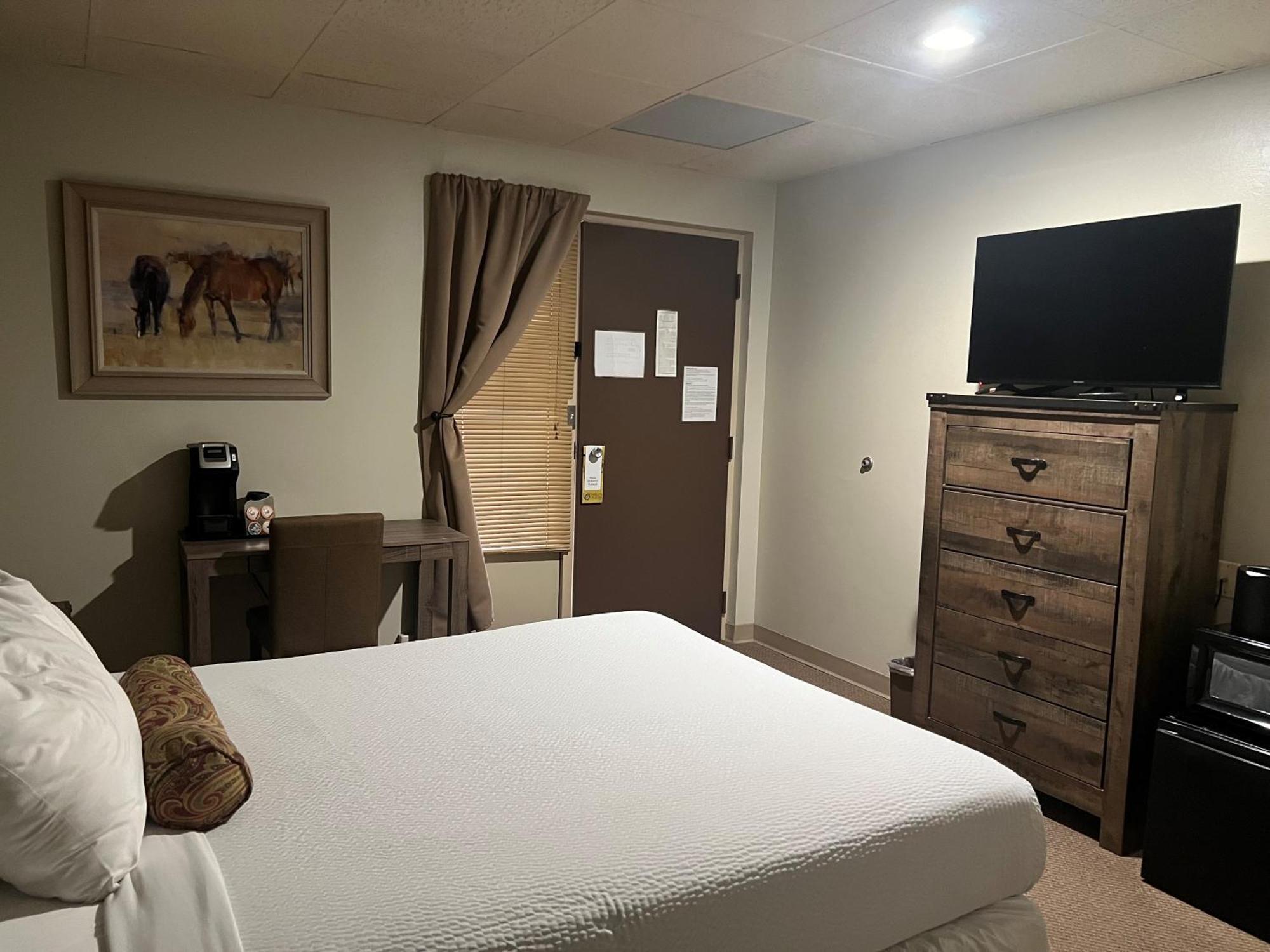 The Stables Inn & Suites Salem Экстерьер фото