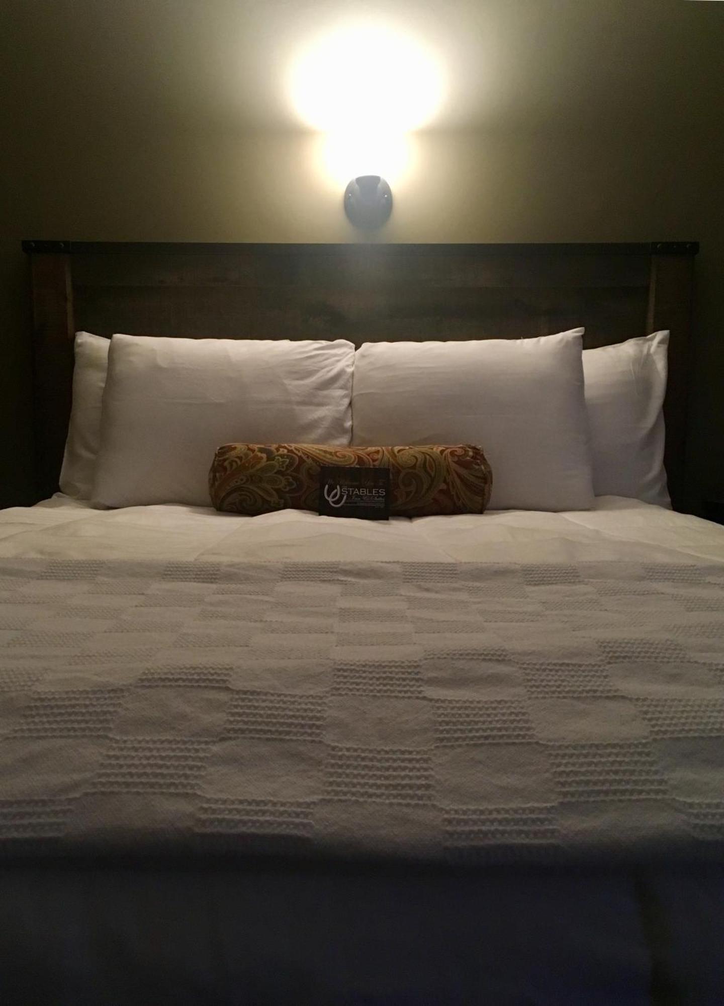 The Stables Inn & Suites Salem Экстерьер фото
