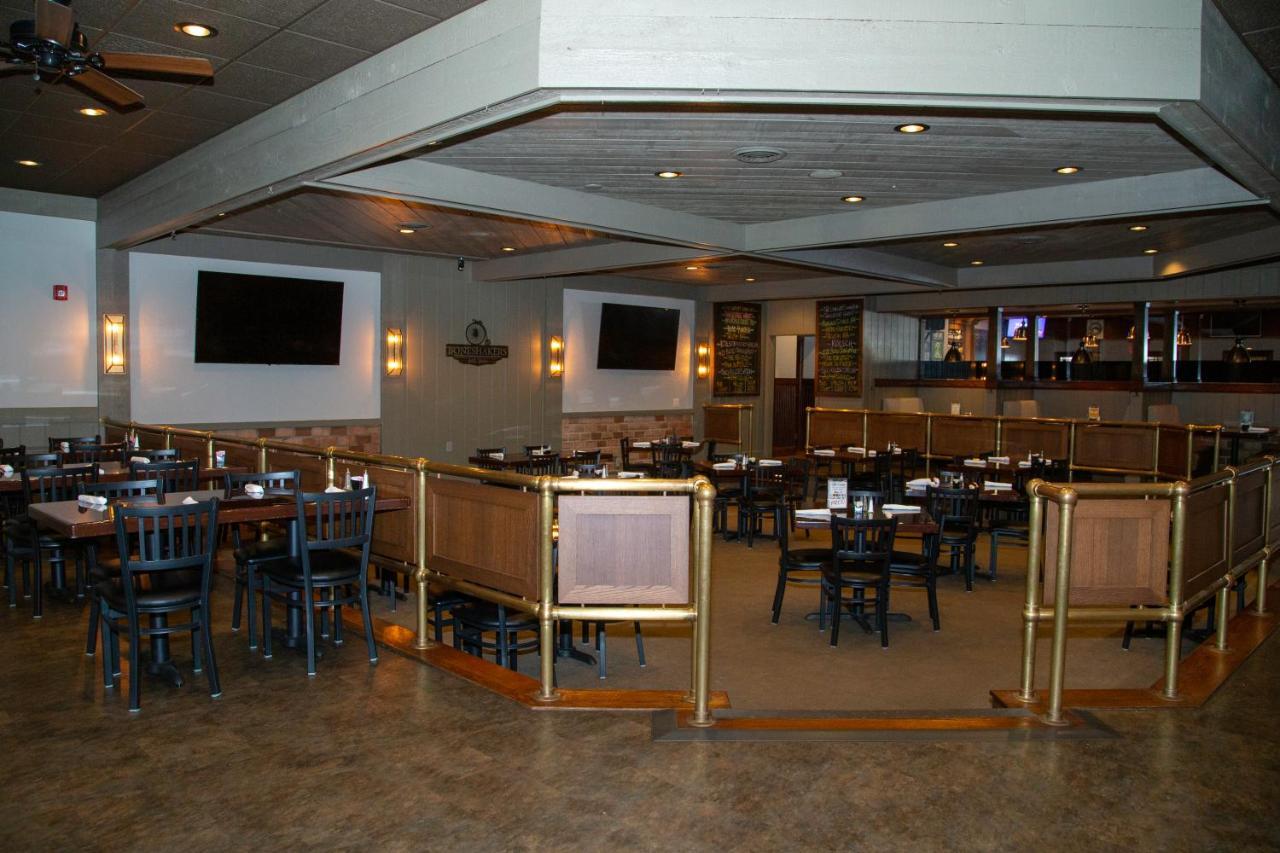 The Stables Inn & Suites Salem Экстерьер фото