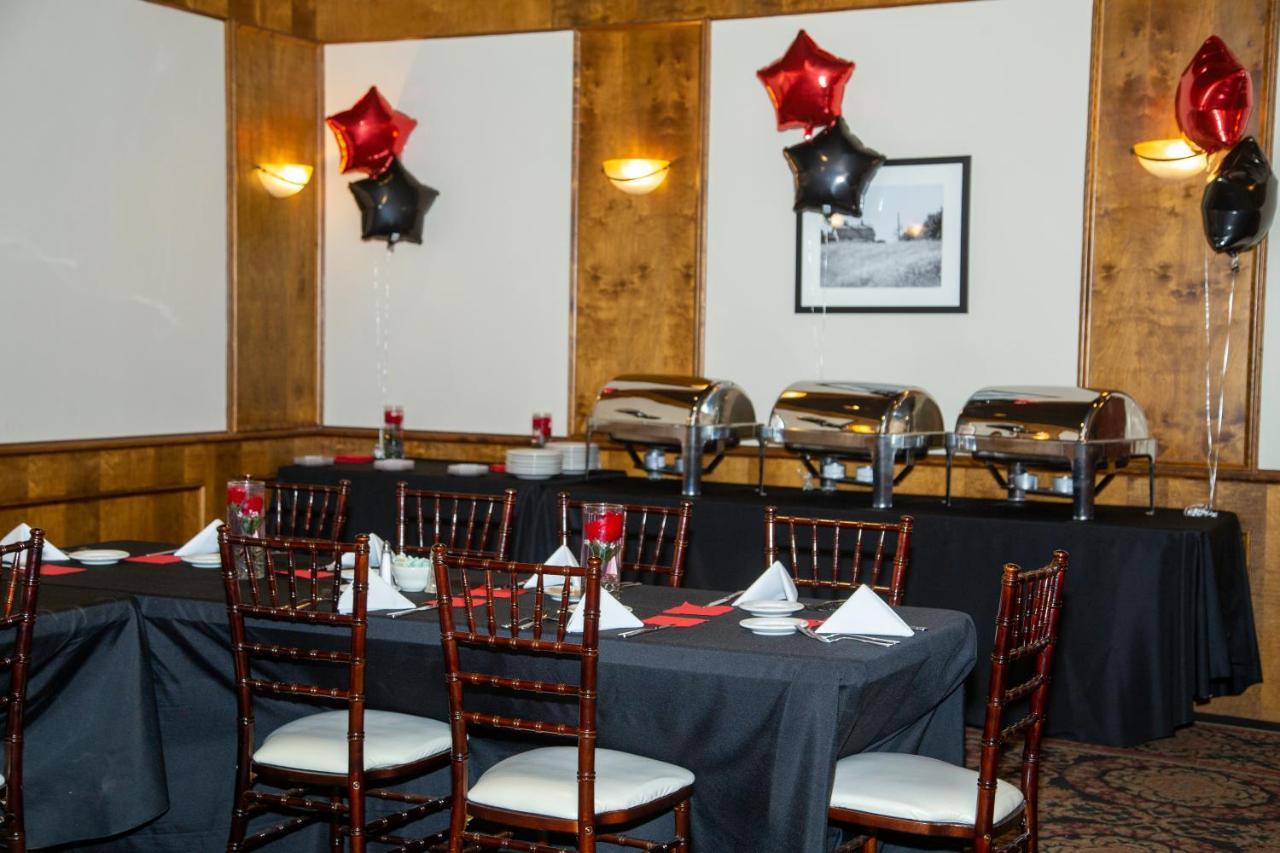 The Stables Inn & Suites Salem Экстерьер фото