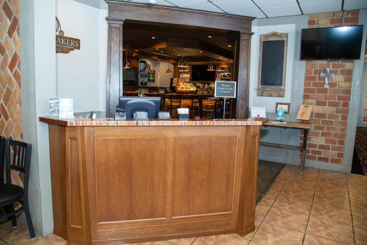 The Stables Inn & Suites Salem Экстерьер фото