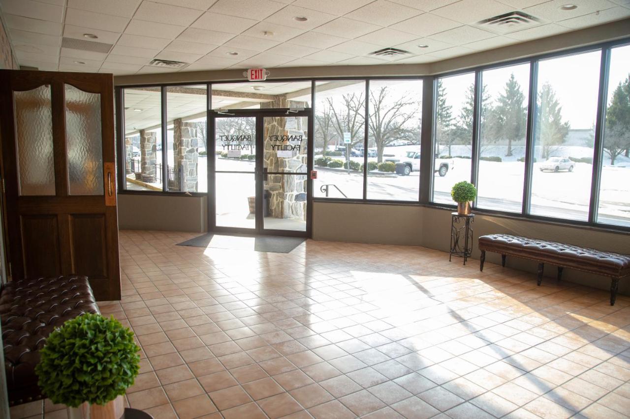 The Stables Inn & Suites Salem Экстерьер фото